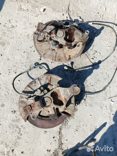 Задняя цапфа mazda 626