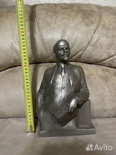 Бюст Ленина