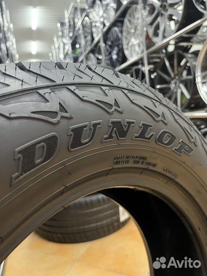 Dunlop Grandtrek AT5 235/65 R17