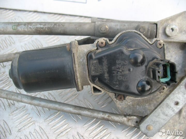 Трапеция стеклоочистителей Nissan X-Trail T30 2.2