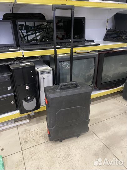 Чемодан с набором инструментов