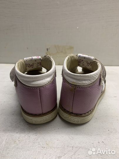 Сандалии для девочки 20 размер