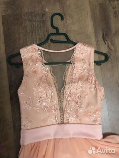 Платье нарядное