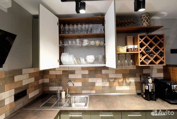 Кухонный гарнитур в современном стиле на заказ