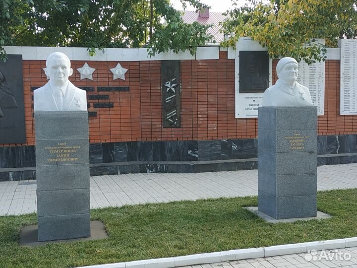 Изготовление памятников облицовка могил и скверов