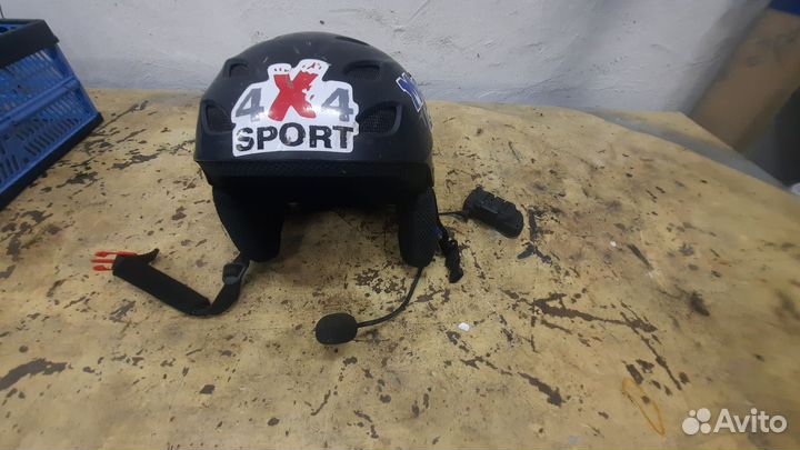 Мотошлем с гарнитурой dirty dog