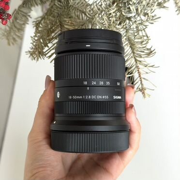 Sigma 18-50mm f/2.8 DC DN Canon RF-S
