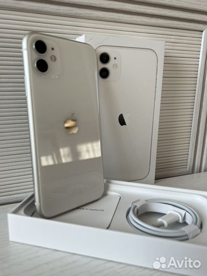 Телефон iPhone 11