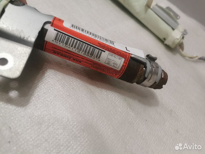 Шторка безопасности левая Infiniti M25 M37 Q70 Y51