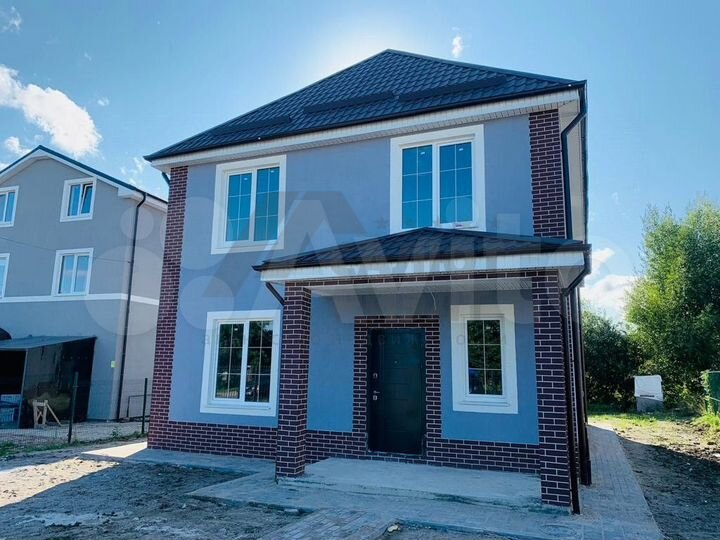 Дом 163 м² на участке 4,5 сот.