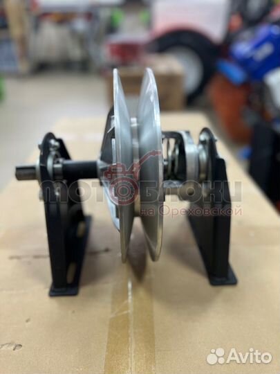 Вариатор с кронштейном в сборе двухопорный