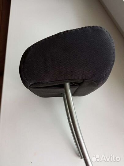 Задний центральный подголовник Subaru Outback 2008