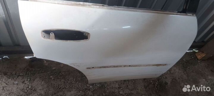 Дверь задняя правая на Nissan Skyline