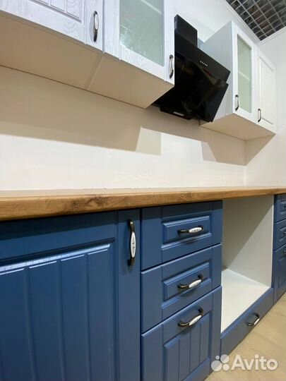 Кухонный гарнитур, кухня с образца, кухня прямая