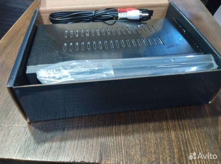 Тв приставка новая цифровая 20-каналов