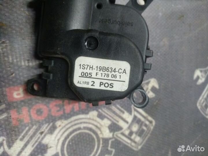 Моторчик отопителя Jaguar X-Type