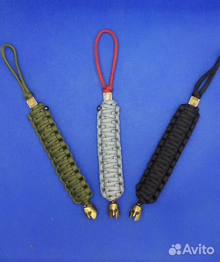 Темляк из паракорда 