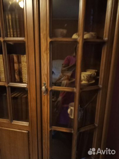 Стенка в гостиную новая из массива дерева(дуб)