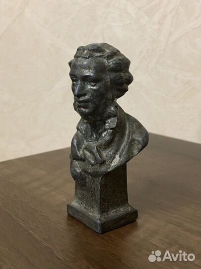 Бюстик Пушкина А.С