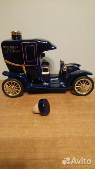 Бутылка из-под коньяка в виде ретро машины Рено