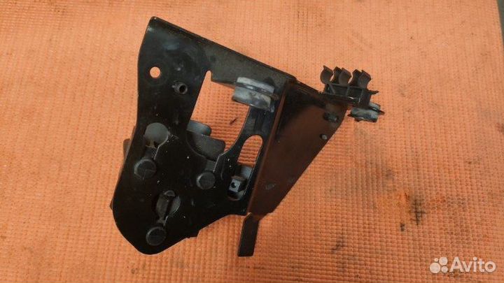 Кронштейн Land Rover Range Rover Sport L494 2016