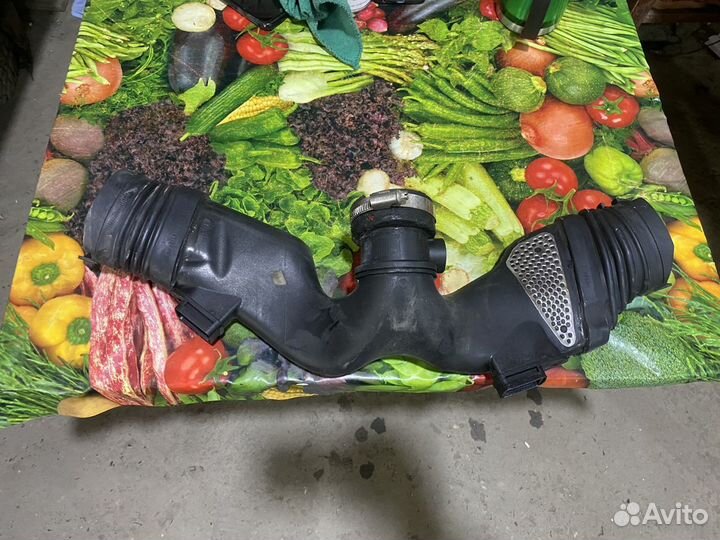 Mercedes s221 патрубок воздуха ом642 3 дизель