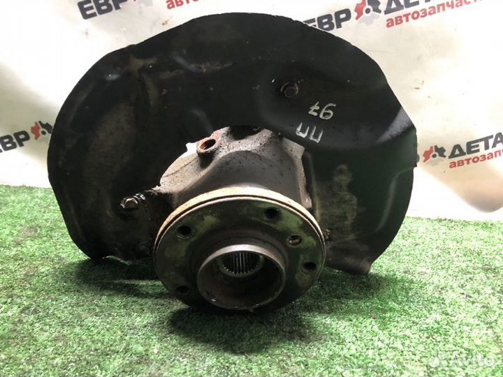 Кулак поворотный передний правый Bmw 525Xi E60