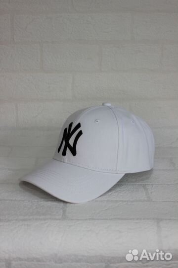 Бейсболка черная/белая