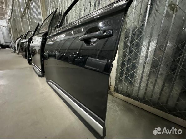 Дверь передняя левая Mitsubishi Outlander 3