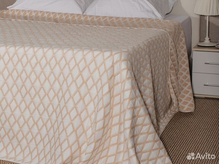 Покрывало жаккардовое с орнаментом 240*250см