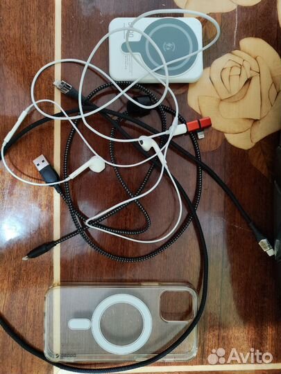 Аксессуары для iPhone