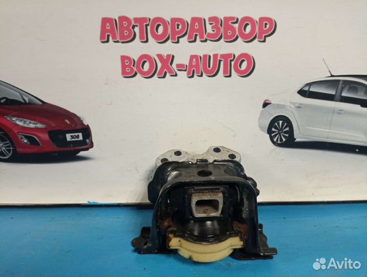 Опора двигателя правая Peugeot 207