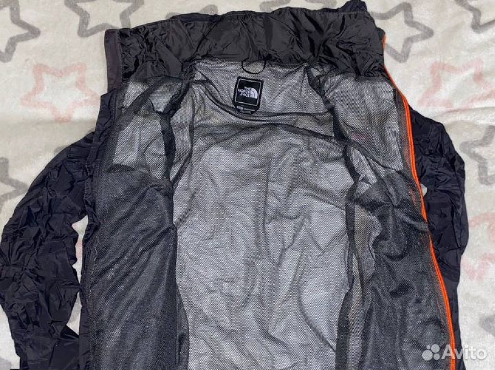 The North Face ветровка