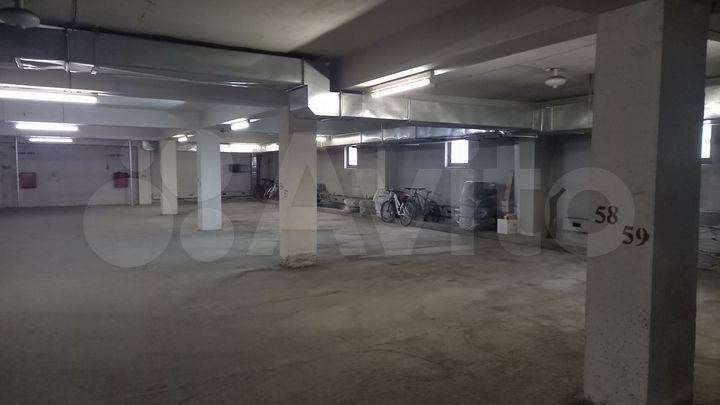 Машиноместо, 10 м²