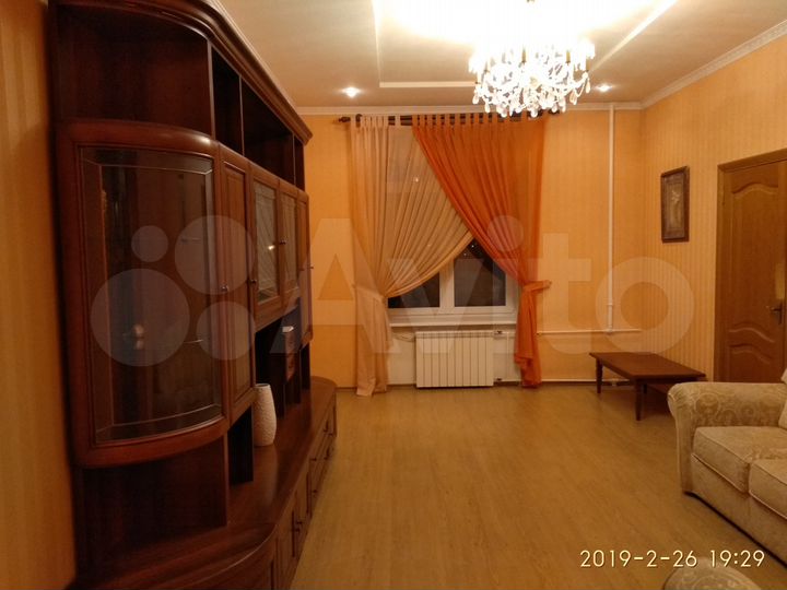 2-к. квартира, 62 м², 3/6 эт.