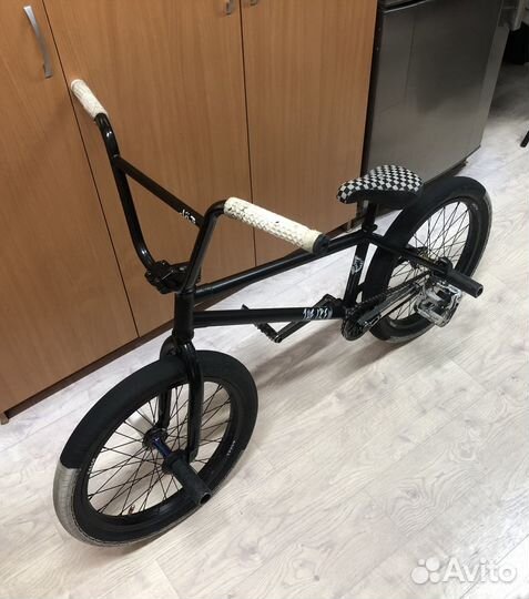 Велосипед BMX (+все, что может понадобиться)