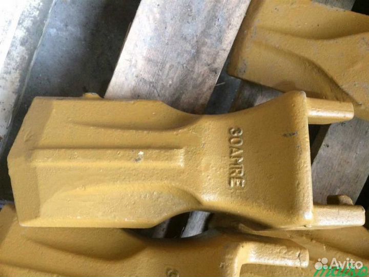 Коронка Volvo 40 amre