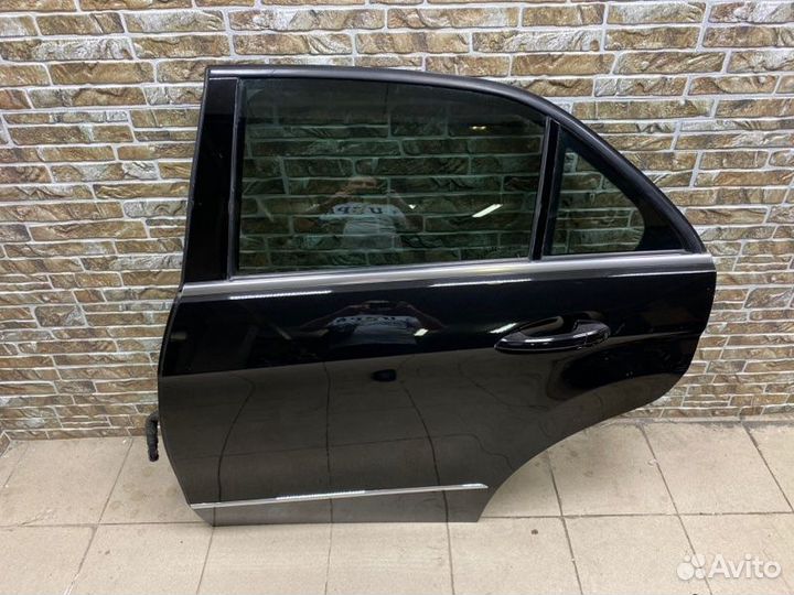 Дверь задняя левая Mercedes-Benz E-Class