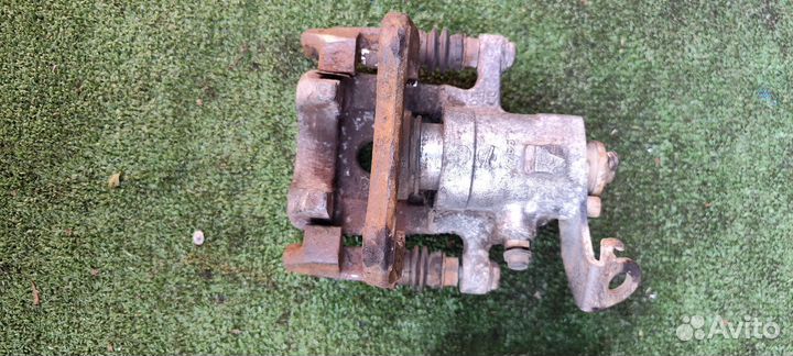 Задние суппорта Renault Scenic 1