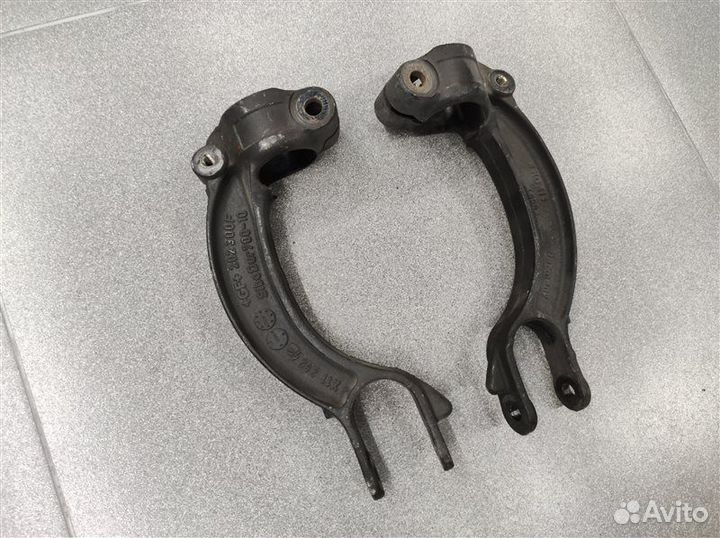 Вилка амортизатора Audi A4 B8