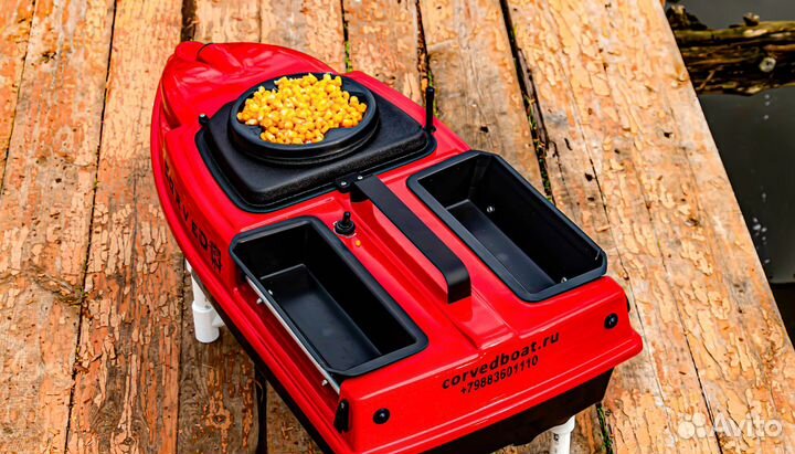 Кораблик для рыбалки и завоза прикормки