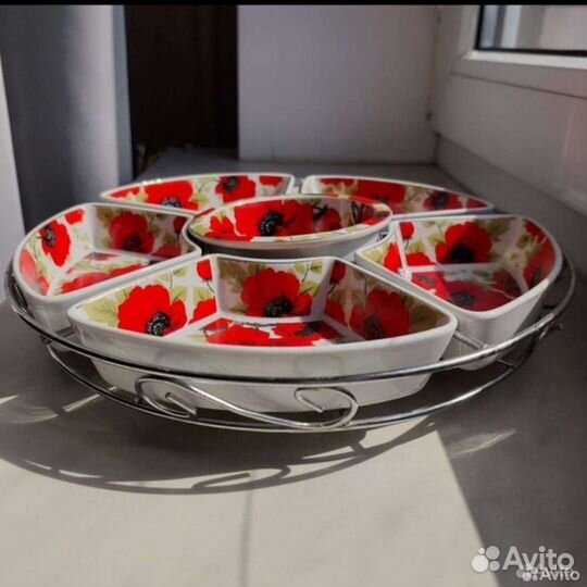 Менажница Красные маки 26 см на подставке