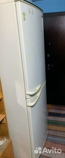Продам Холодильник атлант