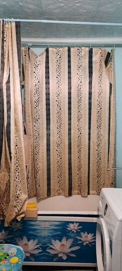 2-к. квартира, 42 м², 3/3 эт.