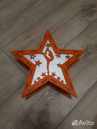 Украшение статуэтка сувенир гимнастка