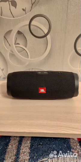 Колонка jbl charge 3