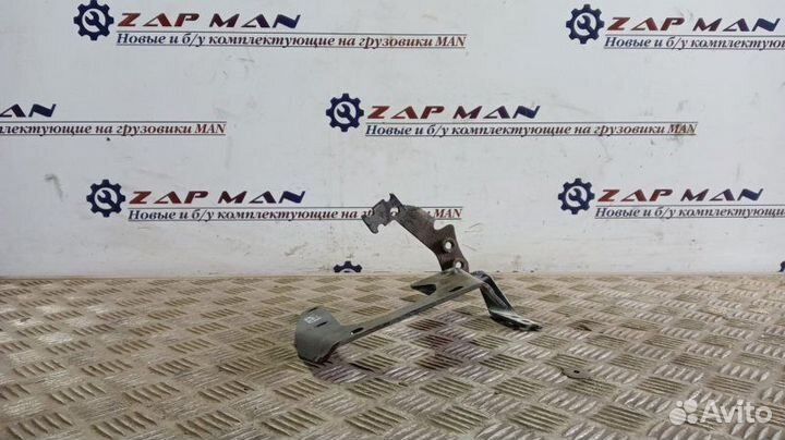 Кронштейн бачка гура правый Man Tgs Tgx