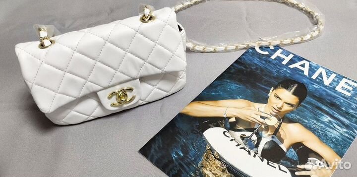 Белая сумка женская через плечо новая праздничная