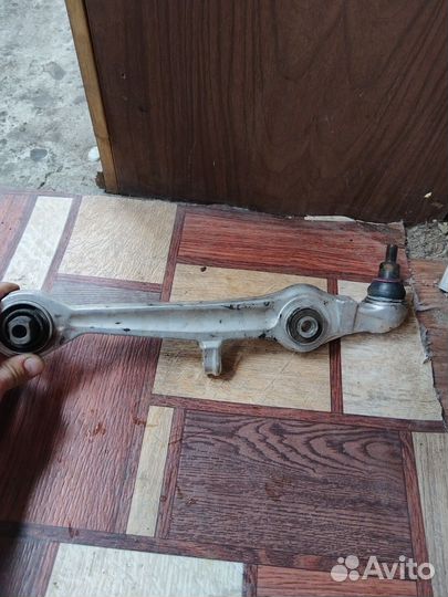 Рычаг на Ауди а6с5 дорест