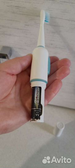 Электронная зубная щетка Philips